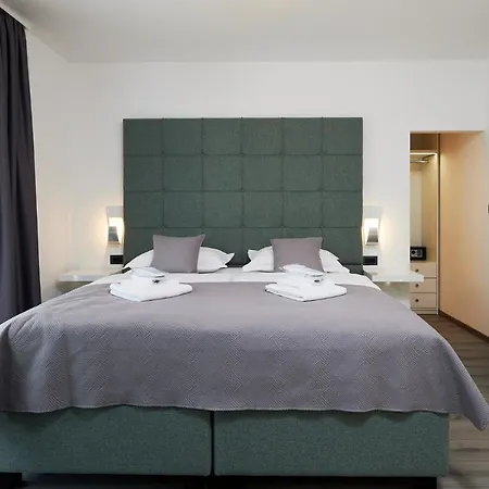 Luxury Cor Mare With Pool Vila
