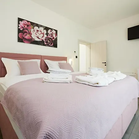 Luxury Cor Mare With Pool Вилла Трогир