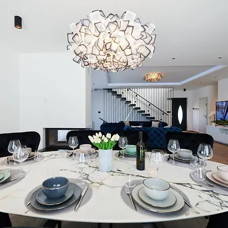 Luxury Cor Mare With Pool Traù
