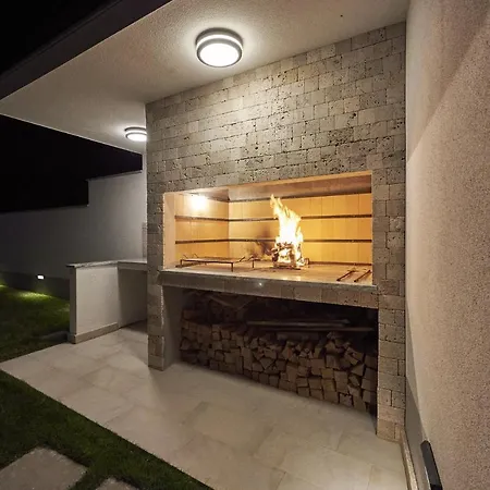 Villa Luxury Cor Mare With Pool Traù