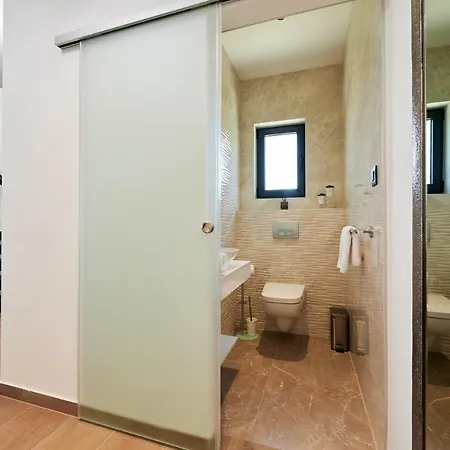 Villa Luxury Cor Mare With Pool Traù