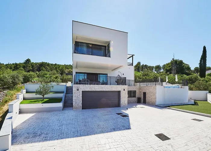 Luxury Cor Mare With Pool * 트로기르