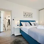 Luxury Cor Mare With Pool Βίλα Τρογκίρ