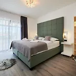 Luxury Cor Mare With Pool Βίλα Τρογκίρ