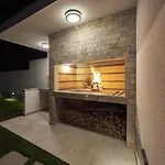 Βίλα Luxury Cor Mare With Pool Τρογκίρ